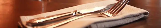 Besteck auf Serviette